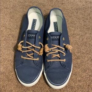 Navy Lace up Sperry Tennis Shoes. Size 8M.
